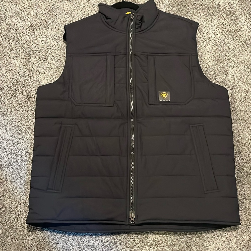 L- Black Ariat Rebar vest- Brand new
